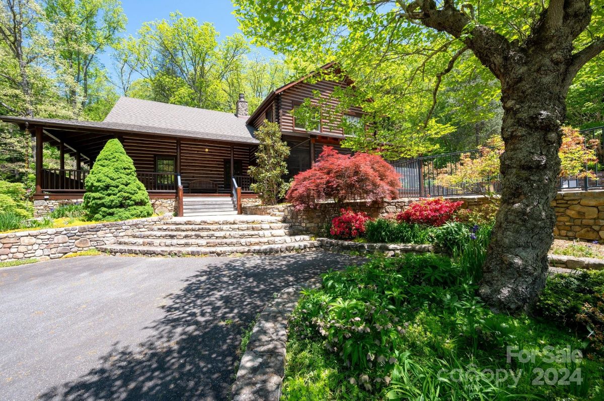FEATURED  HOME:  What does a 3M home look like in Asheville NC